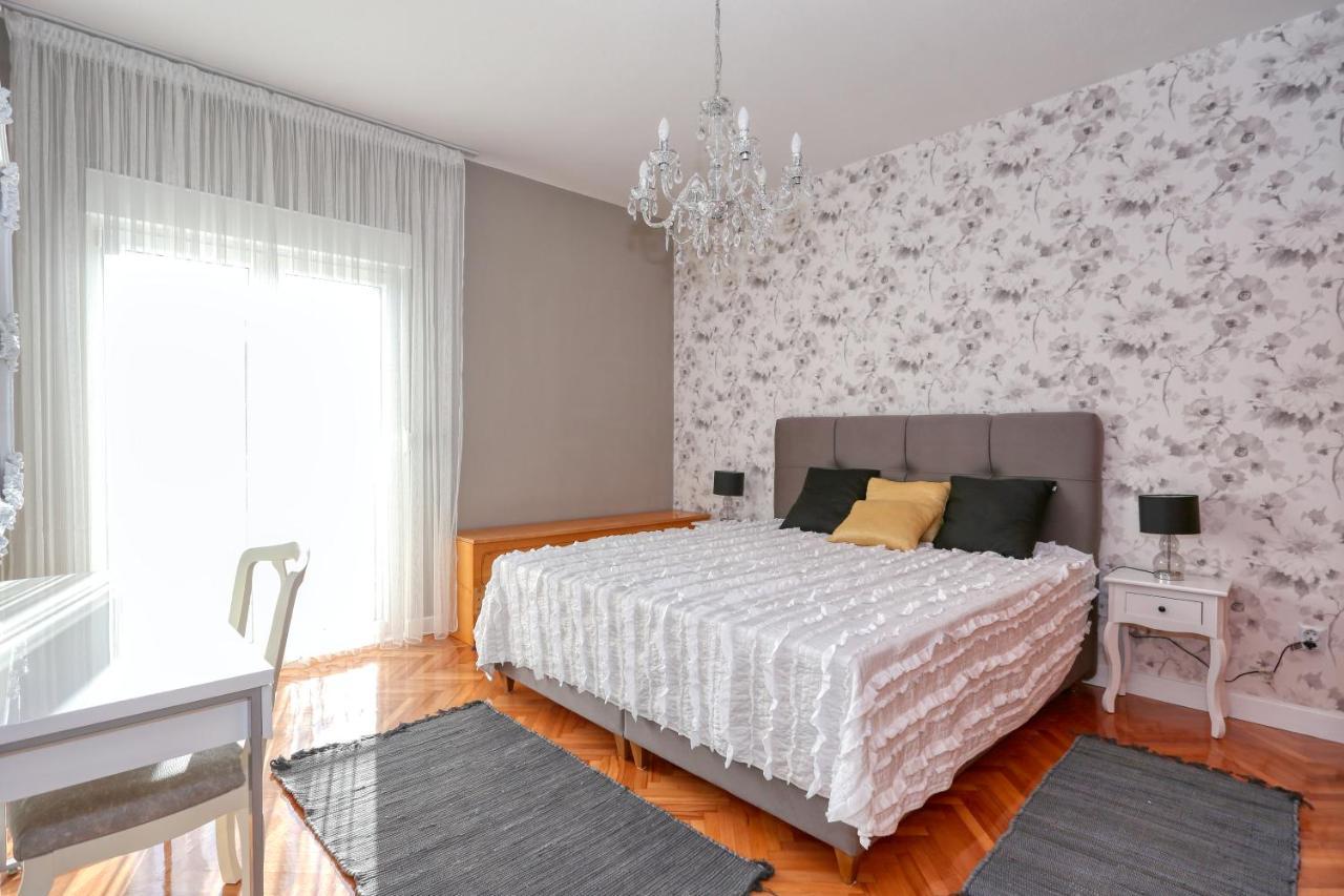 Hacienda Mia With Pool,bbq,free Parking Zara