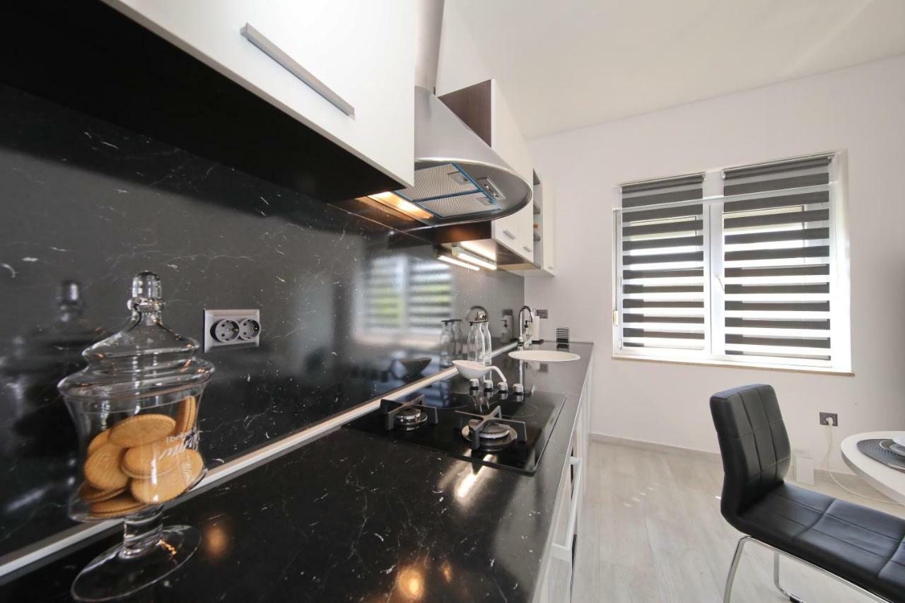 Hacienda Mia With Pool,bbq,free Parking * Zadar